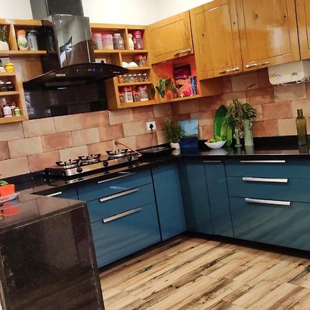 Entire Craftsman House With 2 Bedrooms Kitchen And More Rāipur Zewnętrze zdjęcie