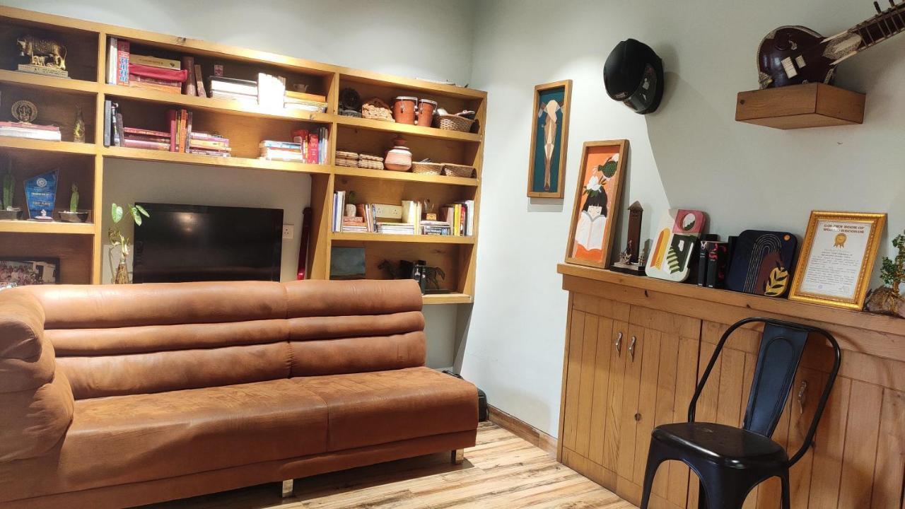 Entire Craftsman House With 2 Bedrooms Kitchen And More Rāipur Zewnętrze zdjęcie